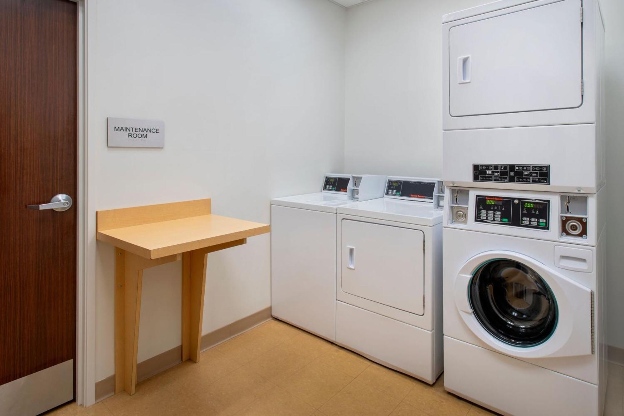 Fairfield Inn & Suites By Marriott Watertown Thousand Islands Екстер'єр фото