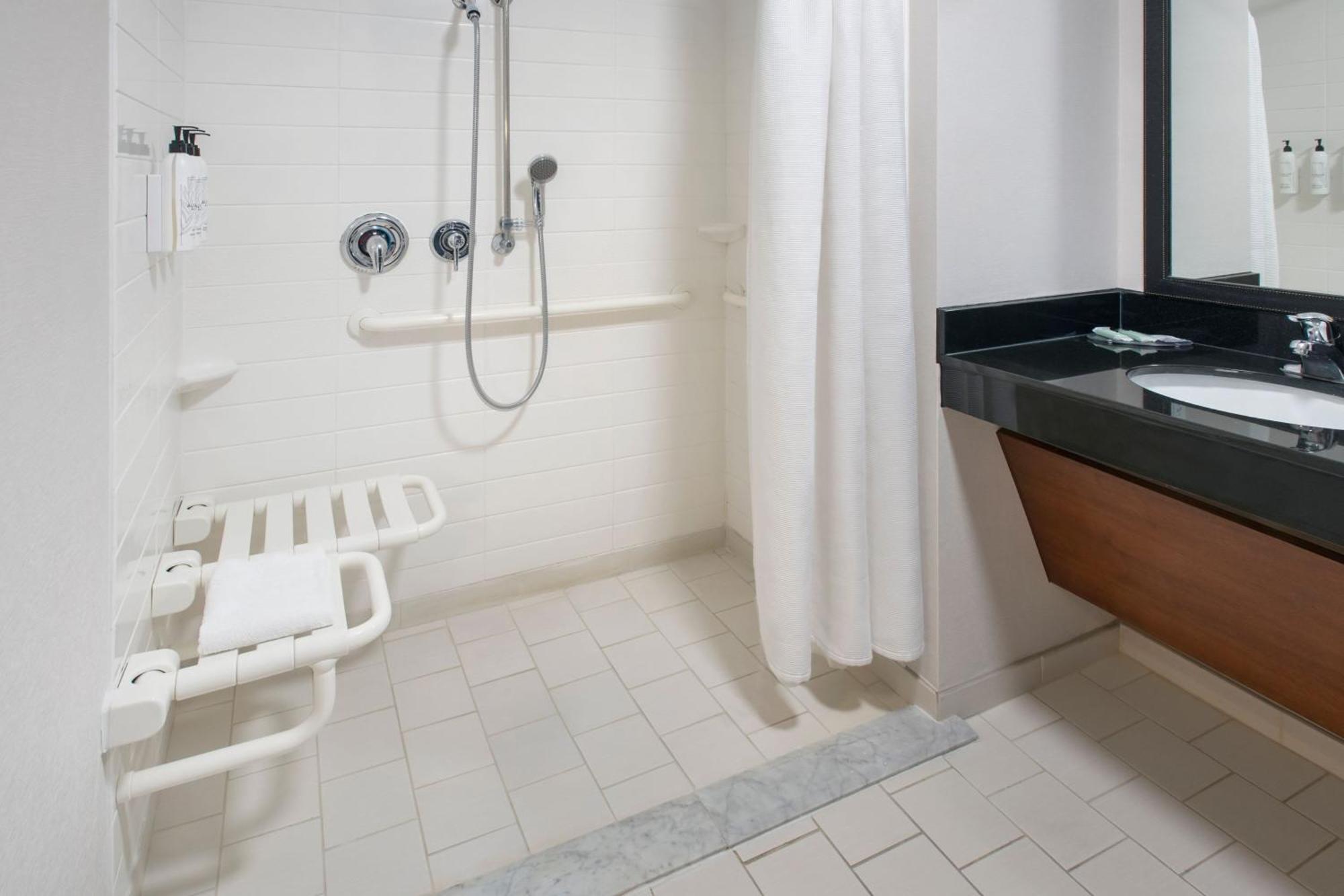 Fairfield Inn & Suites By Marriott Watertown Thousand Islands Екстер'єр фото